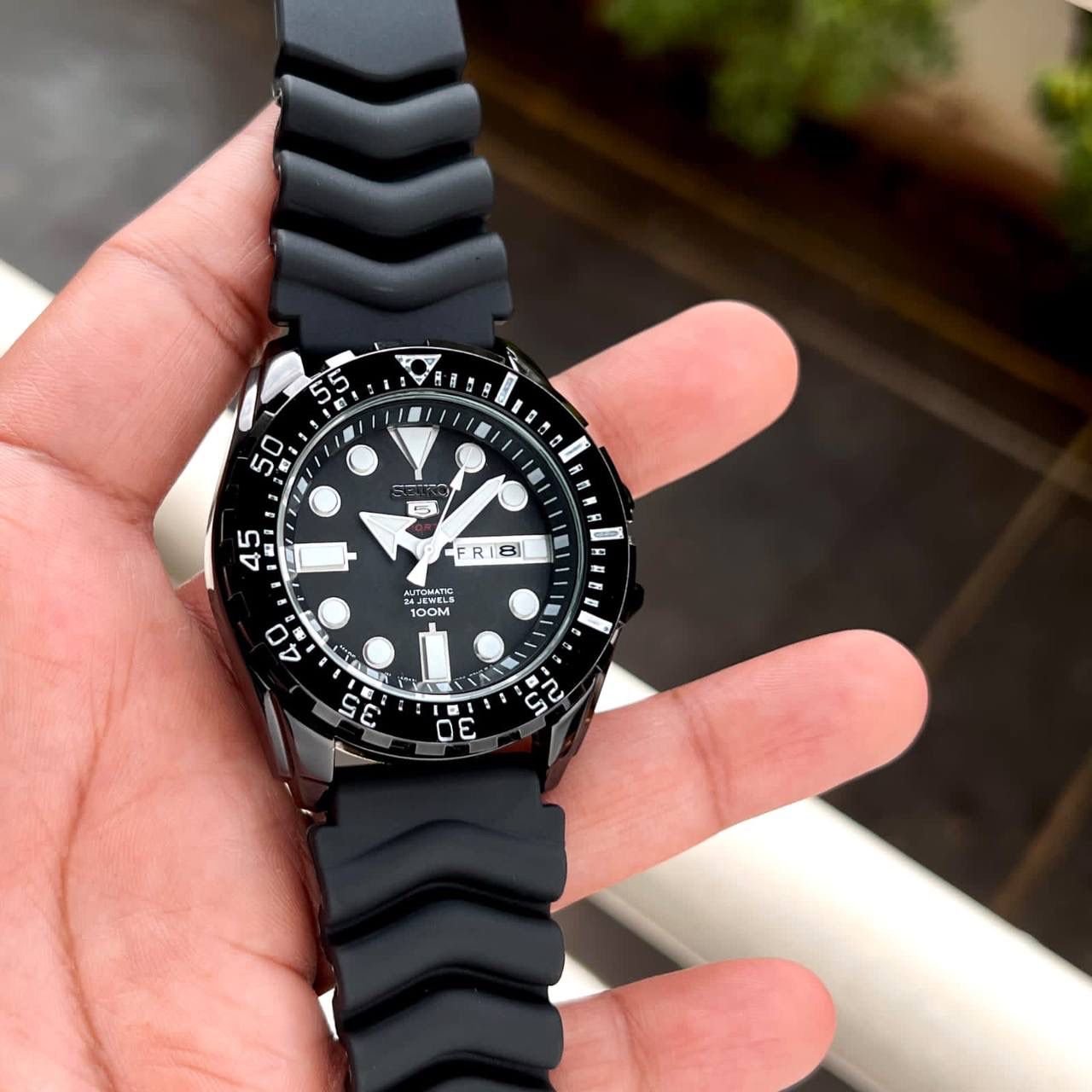 Se*ko metakic black